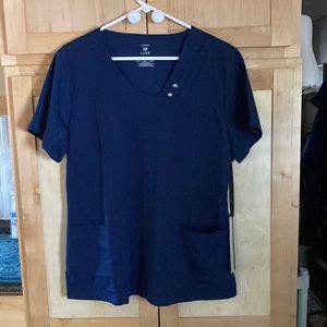 Cherokee nursing top. Size medium